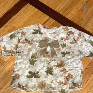 Autumn Leaf Kids Tee with Bow lr